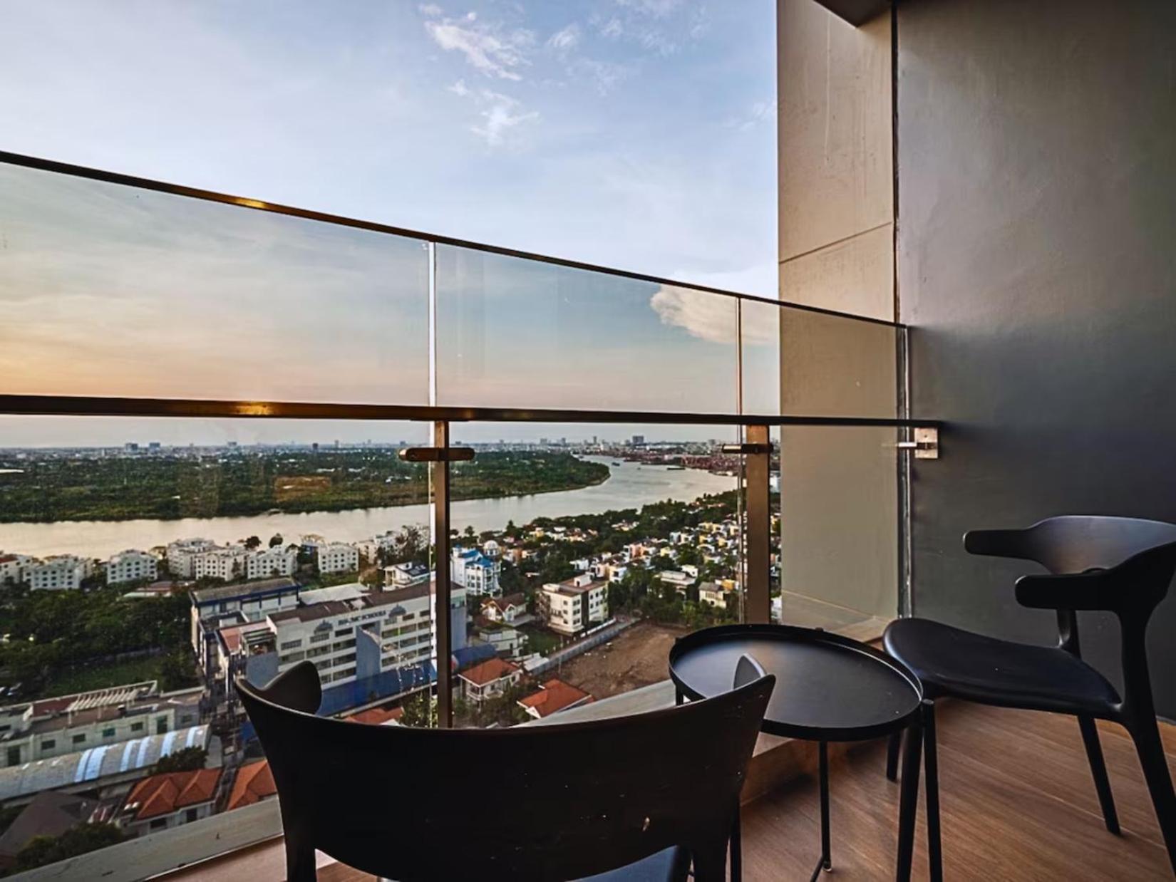Aparthotel Sarene Lumiere Riverside Thao Dien 4*